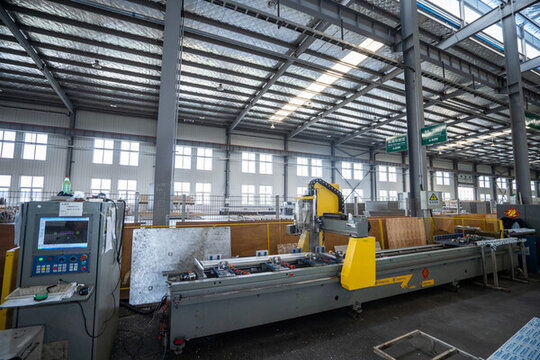 现代化工厂机械设备销售 高效生产解决方案的桥梁